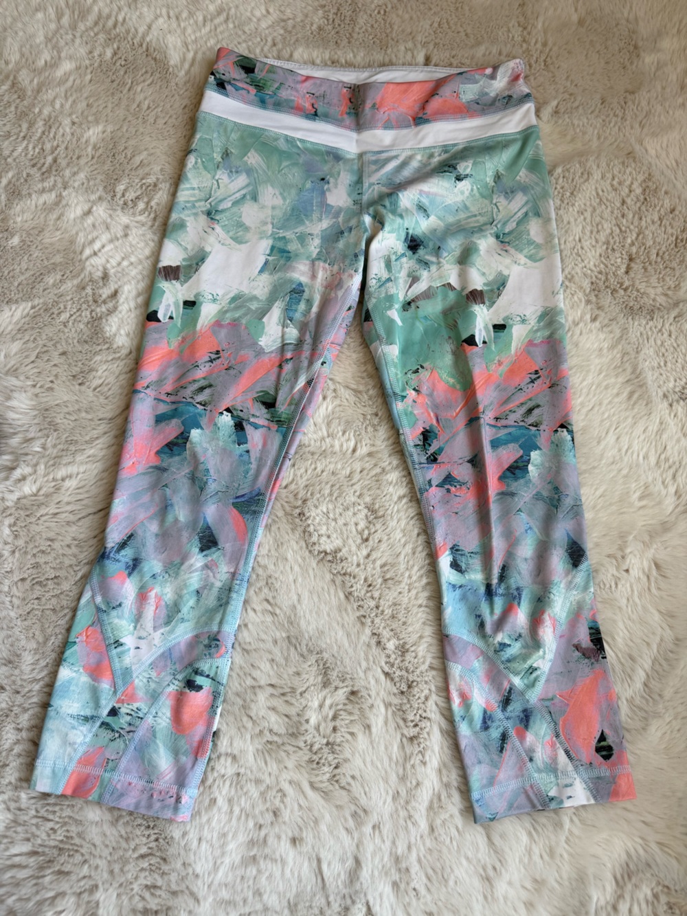 lululemon athletica Women's Capri Leggings - Mint, Coral & White Abstract